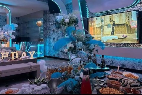 蓉城夜场礼宾迎新机遇 青春舞台绽放光彩